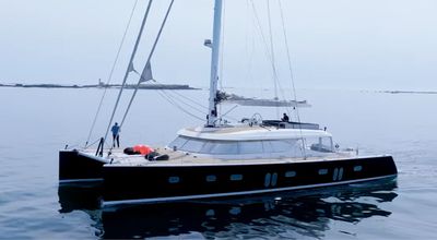 Mahal Ko &ndash; Catamaran 76&prime;